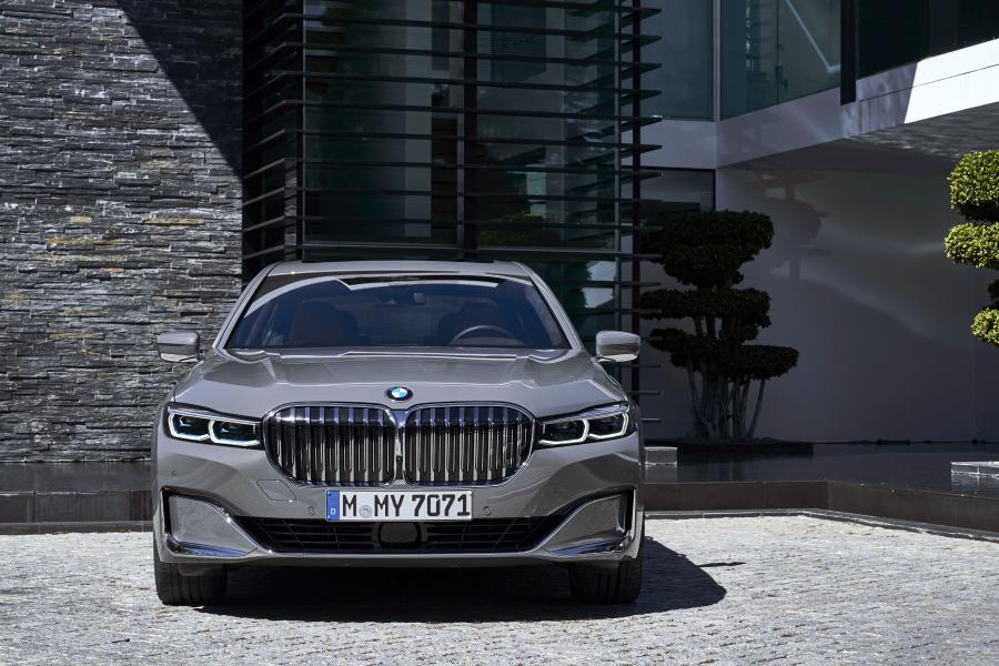  BMW 750Li xDrive (G12) 2019 года  (WW) (фото 100 из 164)